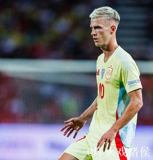 莱万+拉菲尼亚=欧洲最强双人组!合计狂轰46球 莱万+拉菲尼亚=欧洲最强双人组!合计狂轰46球